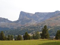 7  Arrivée au pré du bois de Boucherac avec vue sur le Pic de Bure (2709m) qui surplombe SuperDévoluy.