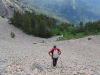 14  Descente en se laissant glisser dan la rocaille, pour rejoindre Fontaine du Vallon