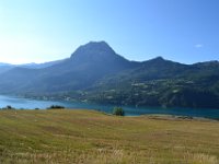 4  Le Morgon, de l'autre côté du lac.