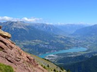 7  La vue sur le lac de Serre-Ponçon et le plan d'eau d'Embrun commence à se dévoiler.