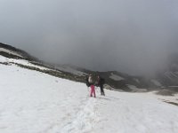 16  Le Col de la Pisse dans les nuages qui montent de la vallée. Il est 11h.