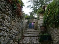 7  Balade dans les rues pavées de la Cité Médiévale.