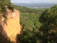 10  Des falaises aux différentes couleurs d'ocre. : 10
