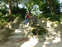 4  Dans le parc du Rocher des Doms, qui surplombe le vieille ville. : 4