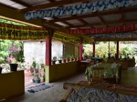 12  La grande pièce à vivre de la Pension Chez Ludo. Le départ est émouvant au son des chansons entonnées par les habitants au Ukulélé "Ce n'est qu'un au revoir, merci d'être venus".