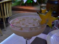 19  Happy Hour des cocktails au Bora Bora Lounge à Papeete. Manuia ! Parmi les classiques, le Maitai (rhum, orange, ananas, liqueur d'orgeat, grenadine), la Piña Colada (rhum, glace coco, jus d'ananas, crème et liqueur de coco), le Ti Punch (rhum, sucre de canne, citron) mais aussi des plus originaux comme le Blue Dream (gin, curaçao, citron), le Bora Bora Nui (rhum, jus d'ananas, grenadine) ou encore le Don Tiki (rhum cachaça, jus de banane et d'ananas).